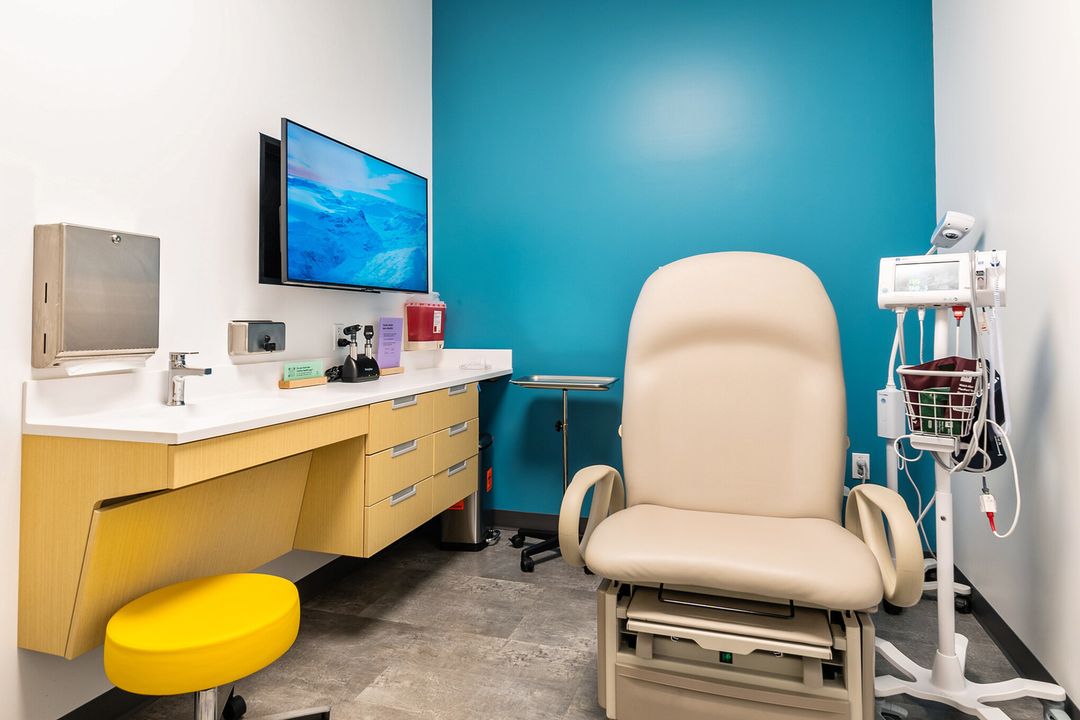 Urgent Care Woodland Hills, CA Walkin Clinic Carbon Health